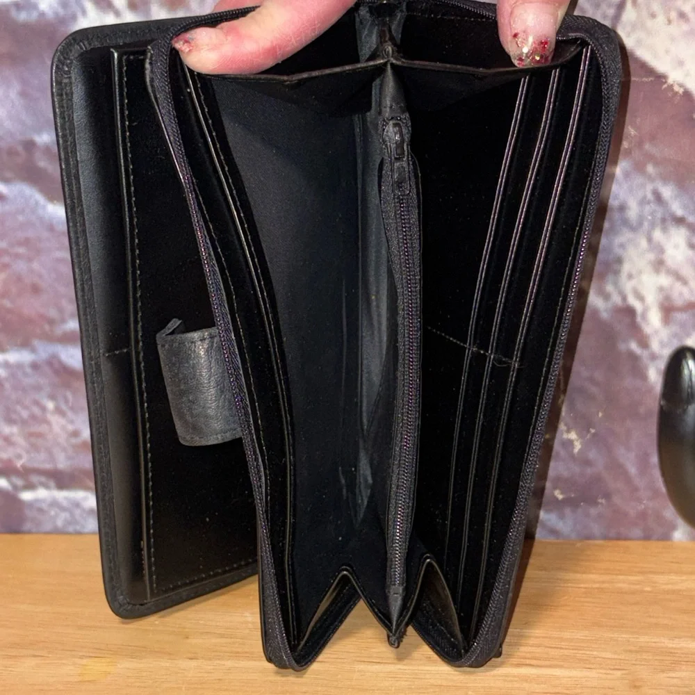 Buxton Tab Ensemble Checkbook Zip Around Wallet Black Genuine Leather Logo